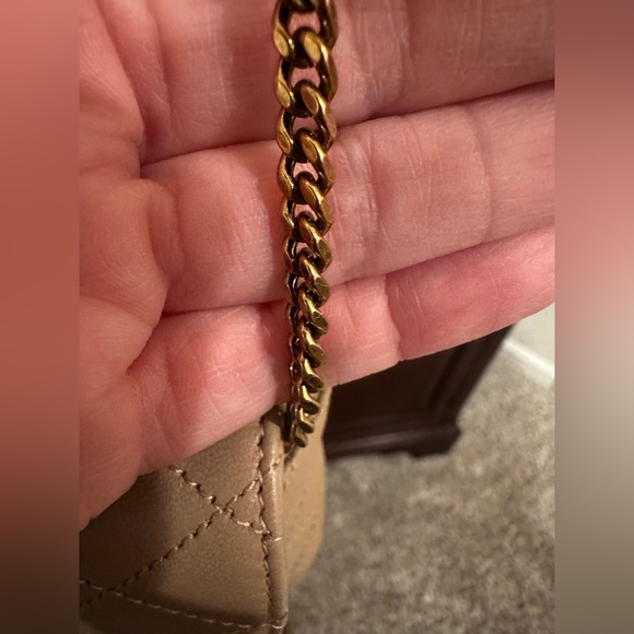 💥💥💥SOLD💥💥💥Yves Saint Laurent Beige Quilted Clutch with Gold Chain - Picture 12 of 15